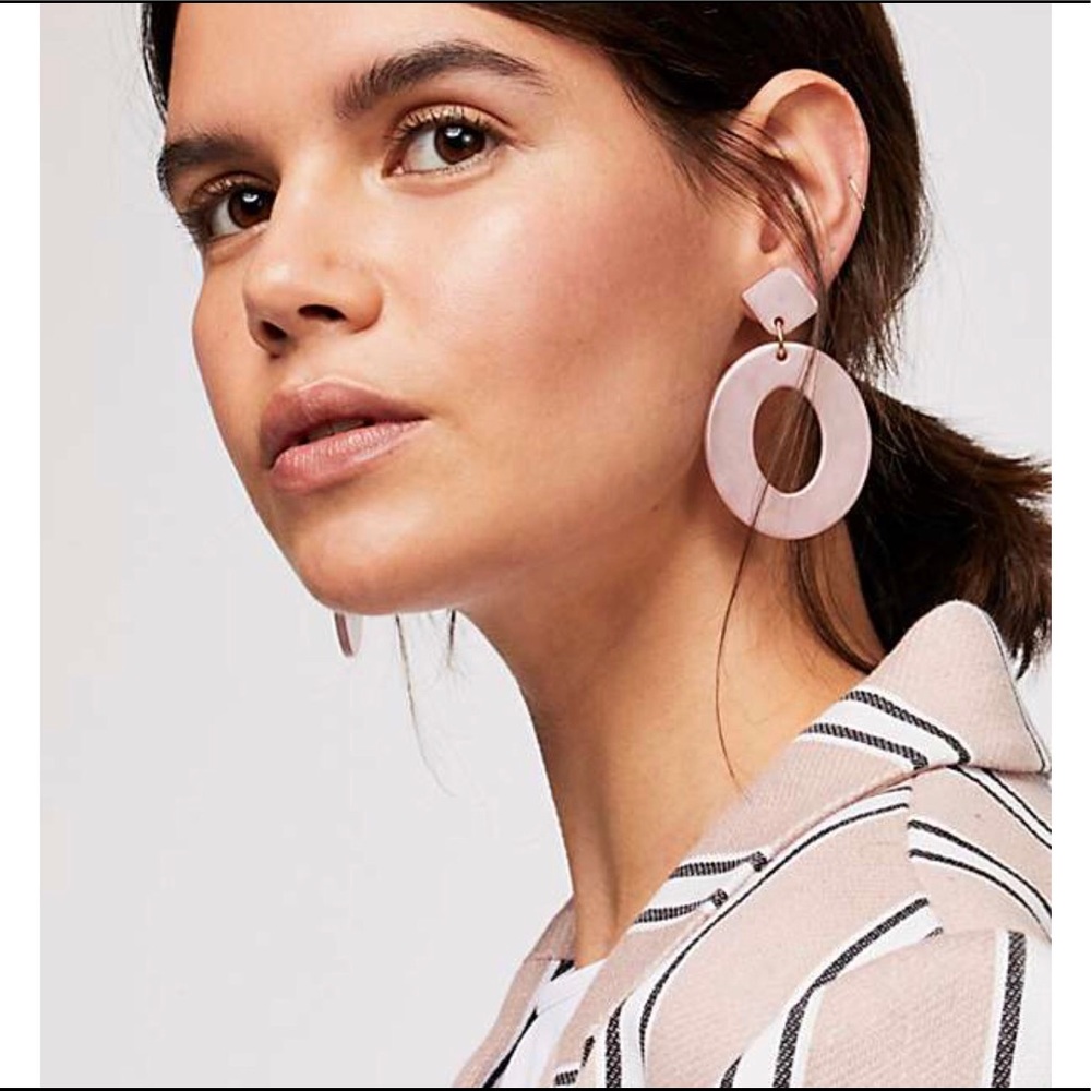 Free People Style Pink Oval Drop Earrings